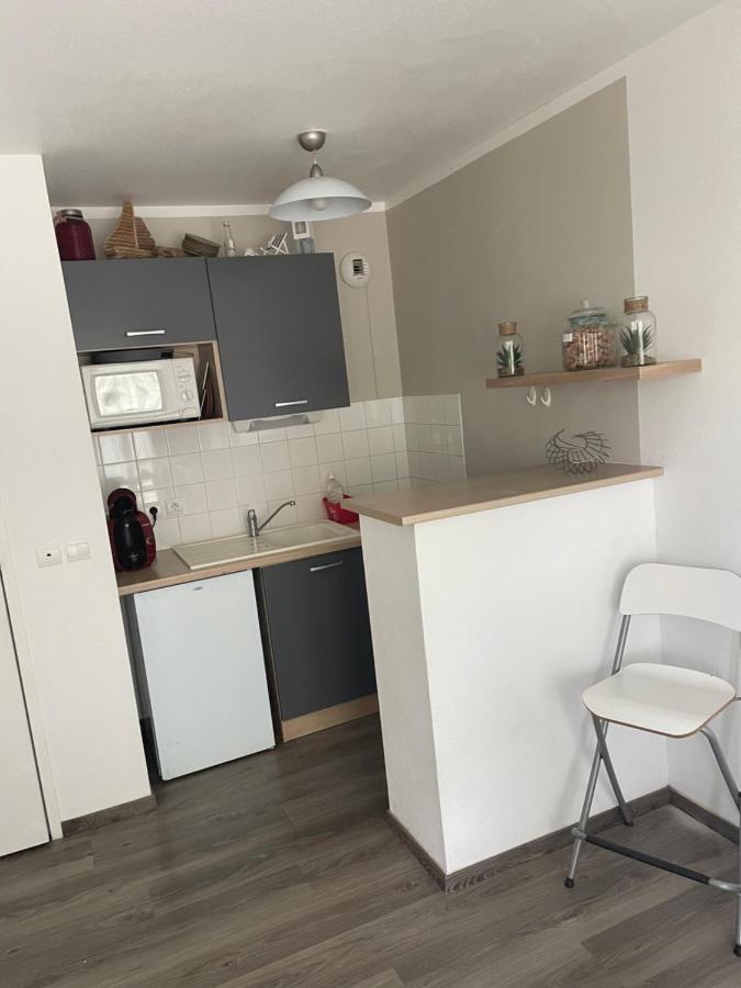 Le Voilier. Honfleur T2 Dans Avec Piscine Apartment Équemauville